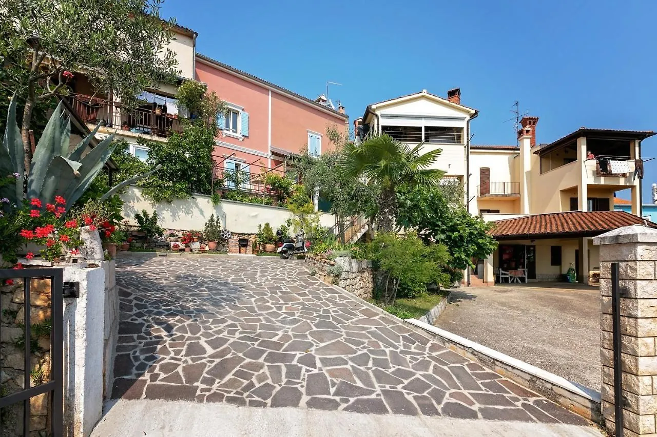 Apartments With A Parking Space Vrsar, Porec - 14164