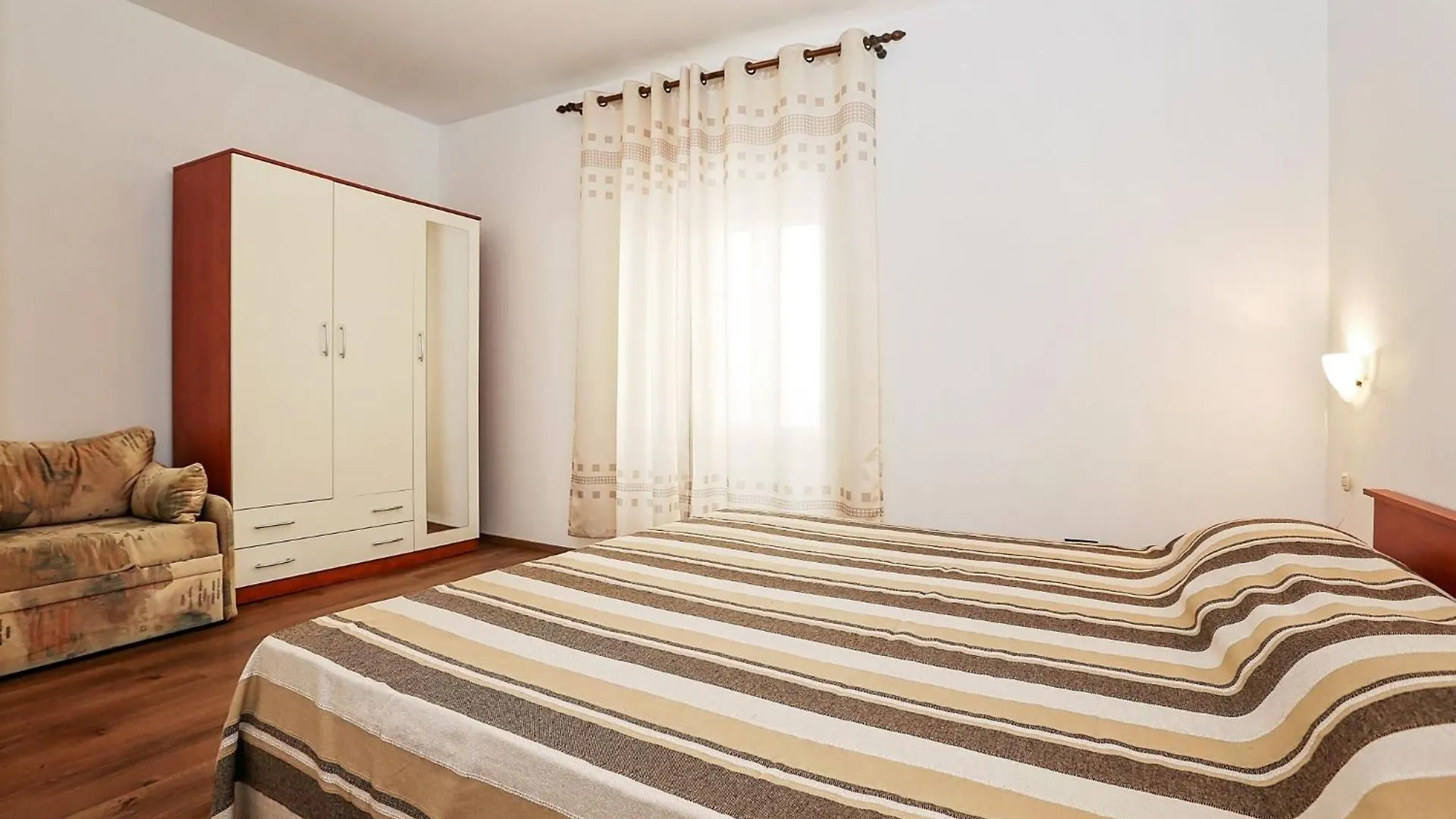 Apartments With A Parking Space Vrsar, Porec - 14164  Vrsar