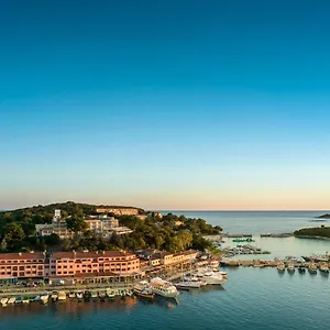  Apartment Maistra Select Riva